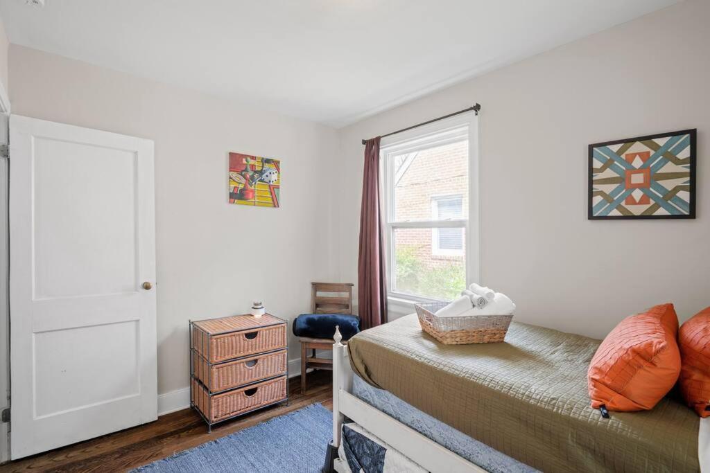 Private House + Yard Central Location To All Rva Richmond Exterior photo